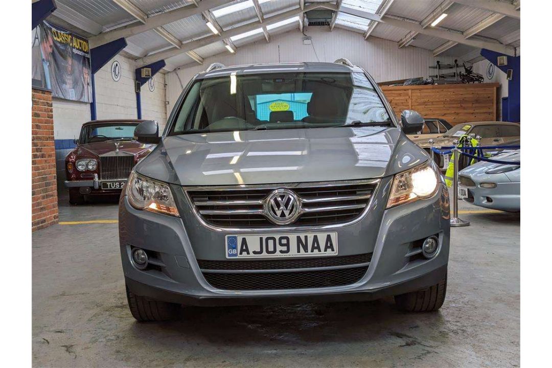 2009 VOLKSWAGEN TIGUAN SPORT TDI 140 AUTO - Image 27 of 27