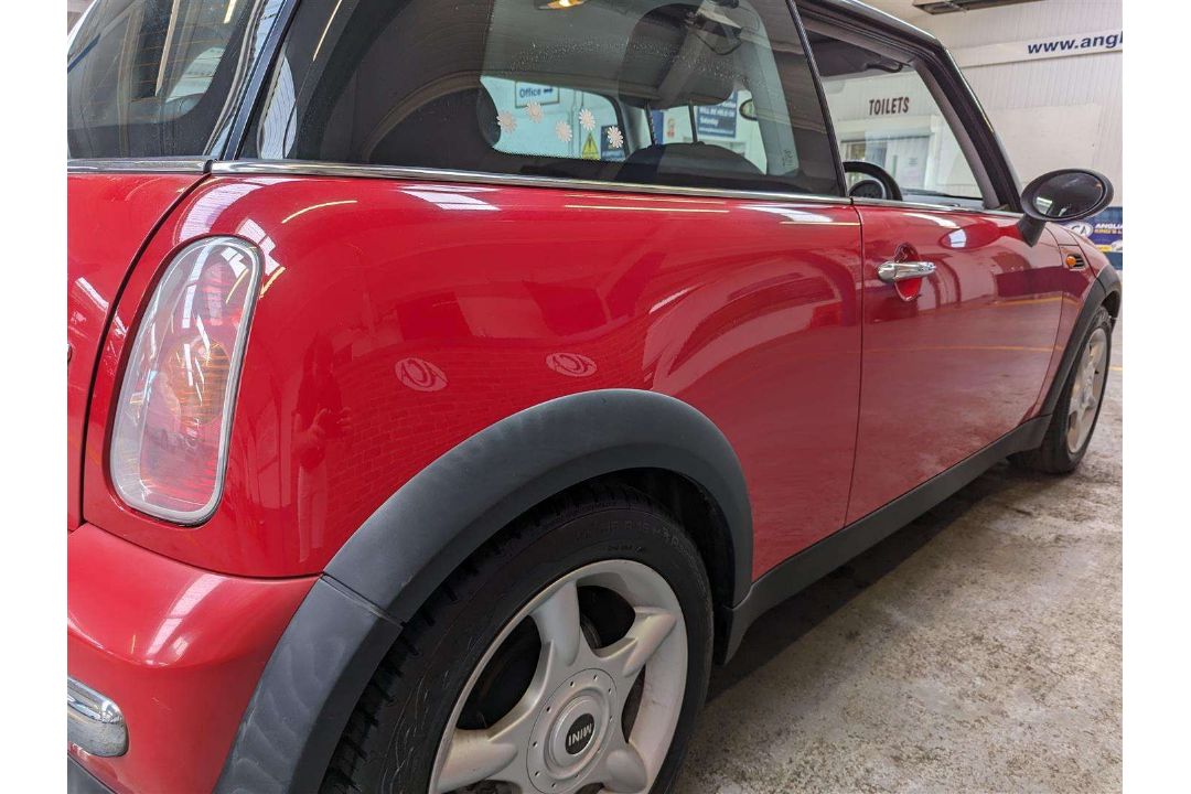 2004 MINI COOPER **SOLD - Image 8 of 27