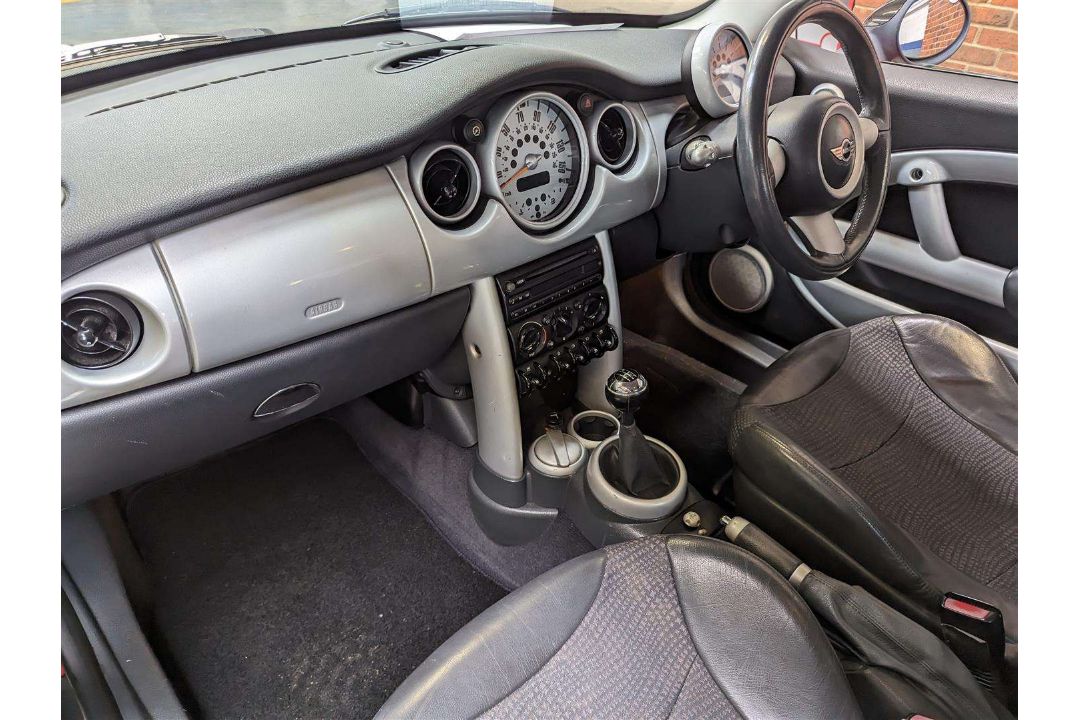2004 MINI COOPER **SOLD - Image 15 of 27