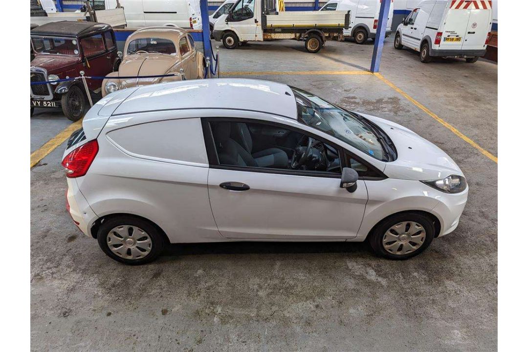 2011 FORD FIESTA ECONETIC TDCI DPF - Image 19 of 27