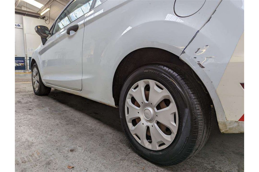 2011 FORD FIESTA ECONETIC TDCI DPF - Image 11 of 27