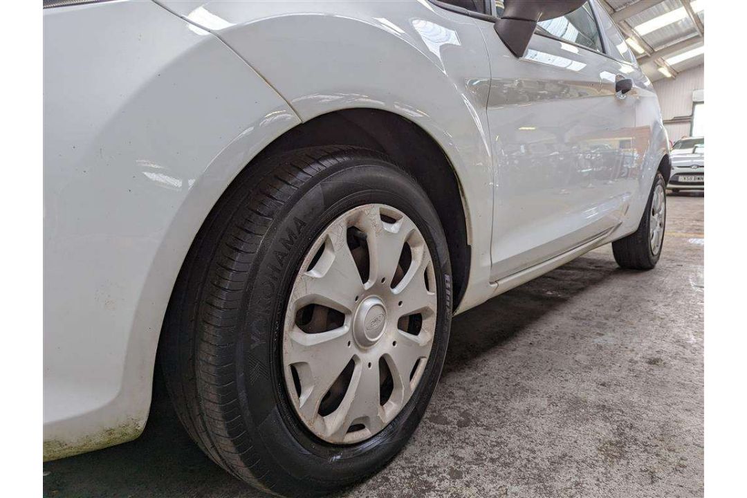 2011 FORD FIESTA ECONETIC TDCI DPF - Image 13 of 27
