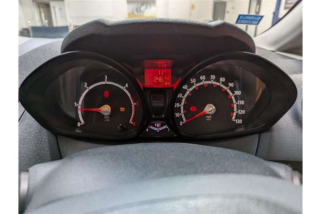 2011 FORD FIESTA ECONETIC TDCI DPF - Image 26 of 27