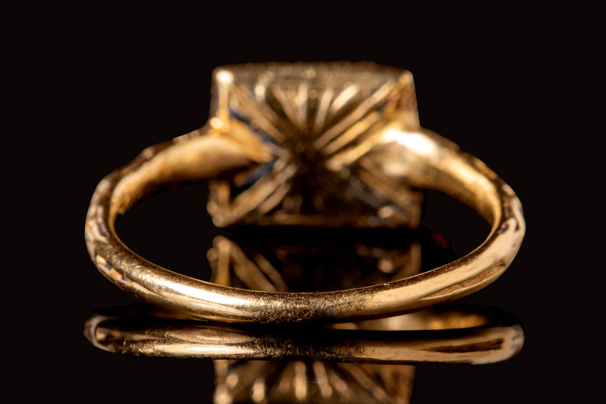 SUPERB RENAISSANCE GOLD RING WITH ORIGINAL DIAMOND INSERT - Image 4 of 4