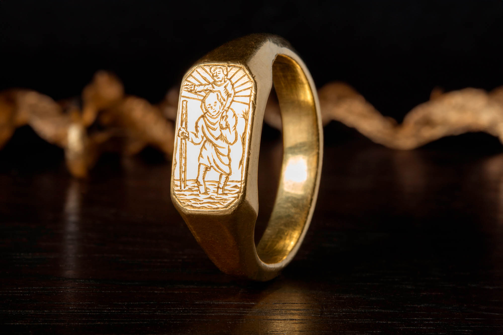 MEDIEVAL ICONOGRAPHIC GOLD RING WITH ST. CHRISTOPHER