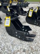 ( 1 ) UNUSED BUCKET WITH TEETH ATTACHMENT FOR MINI EXCAVATOR