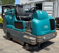 TENNANT RIDE ON SWEEPER MODEL S20, DIESEL