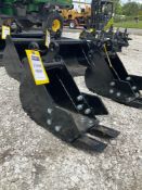( 1 ) UNUSED BUCKET WITH TEETH ATTACHMENT FOR MINI EXCAVATOR