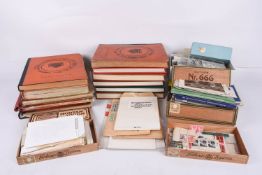 Briefmarken Nachlass in 13 Alben u. Schatullen