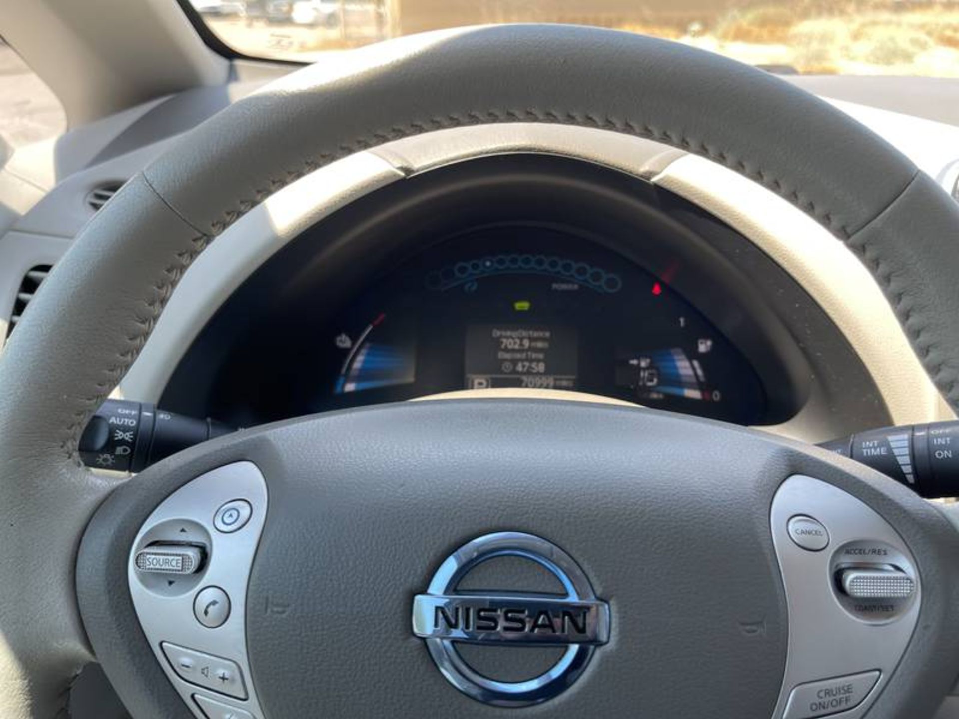 2012 Nissan LEAF 4 Door Hatchback - Image 34 of 40