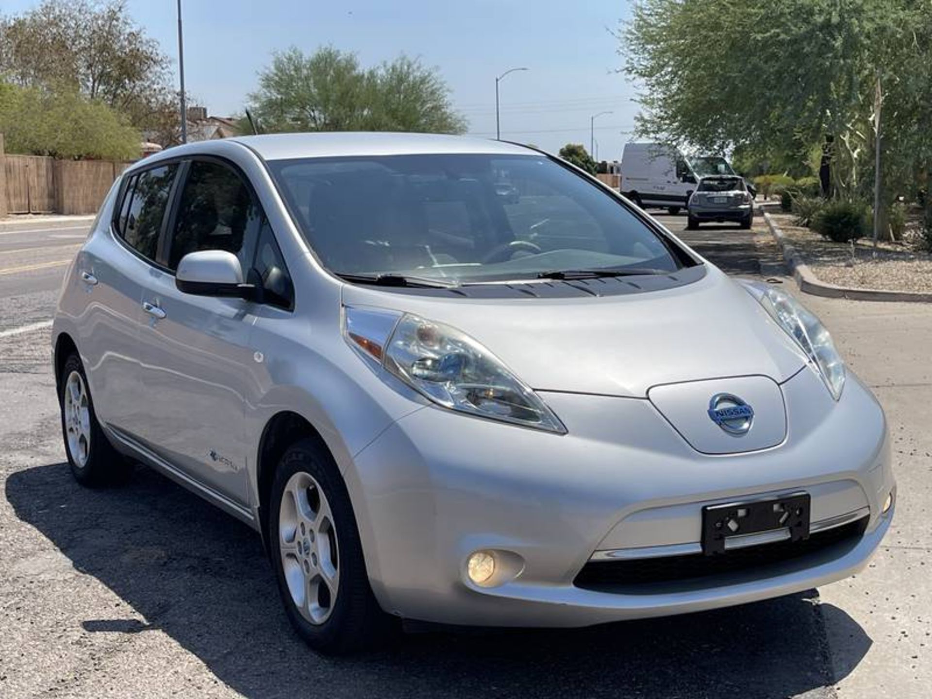 2012 Nissan LEAF 4 Door Hatchback - Image 8 of 40