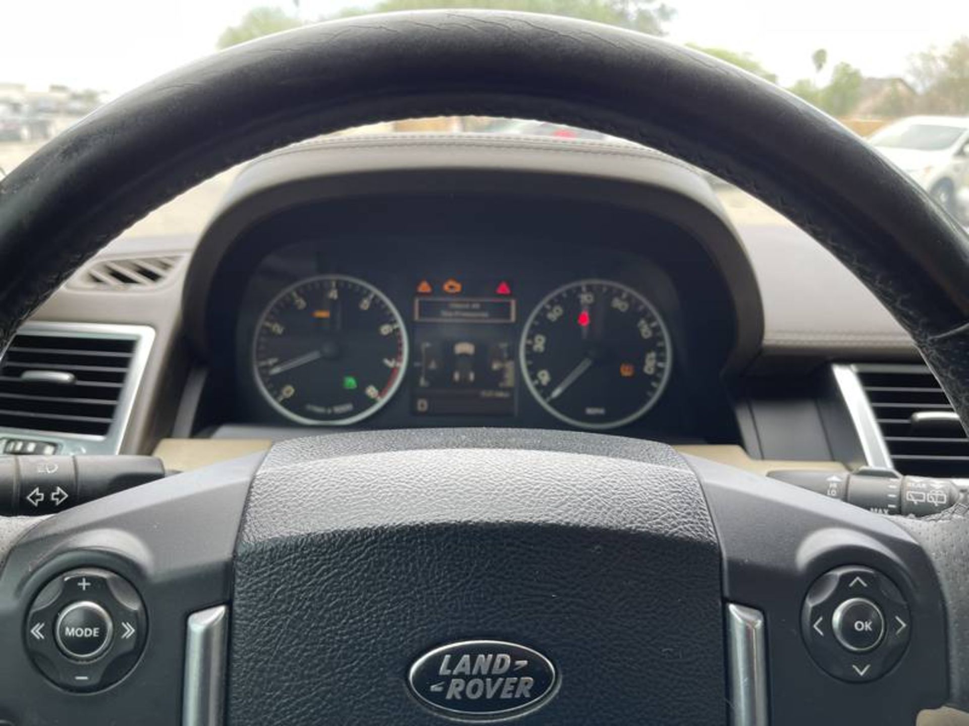 2010 Land Rover Range Rover Sport HSE 4 Door SUV - Image 37 of 40