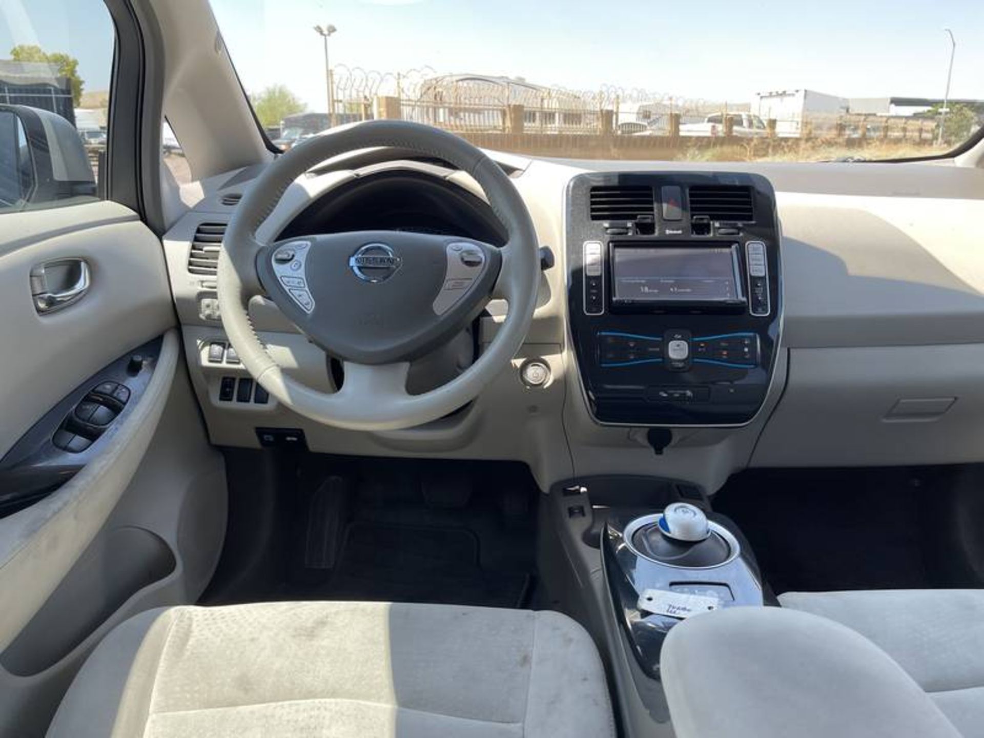 2012 Nissan LEAF 4 Door Hatchback - Image 21 of 40