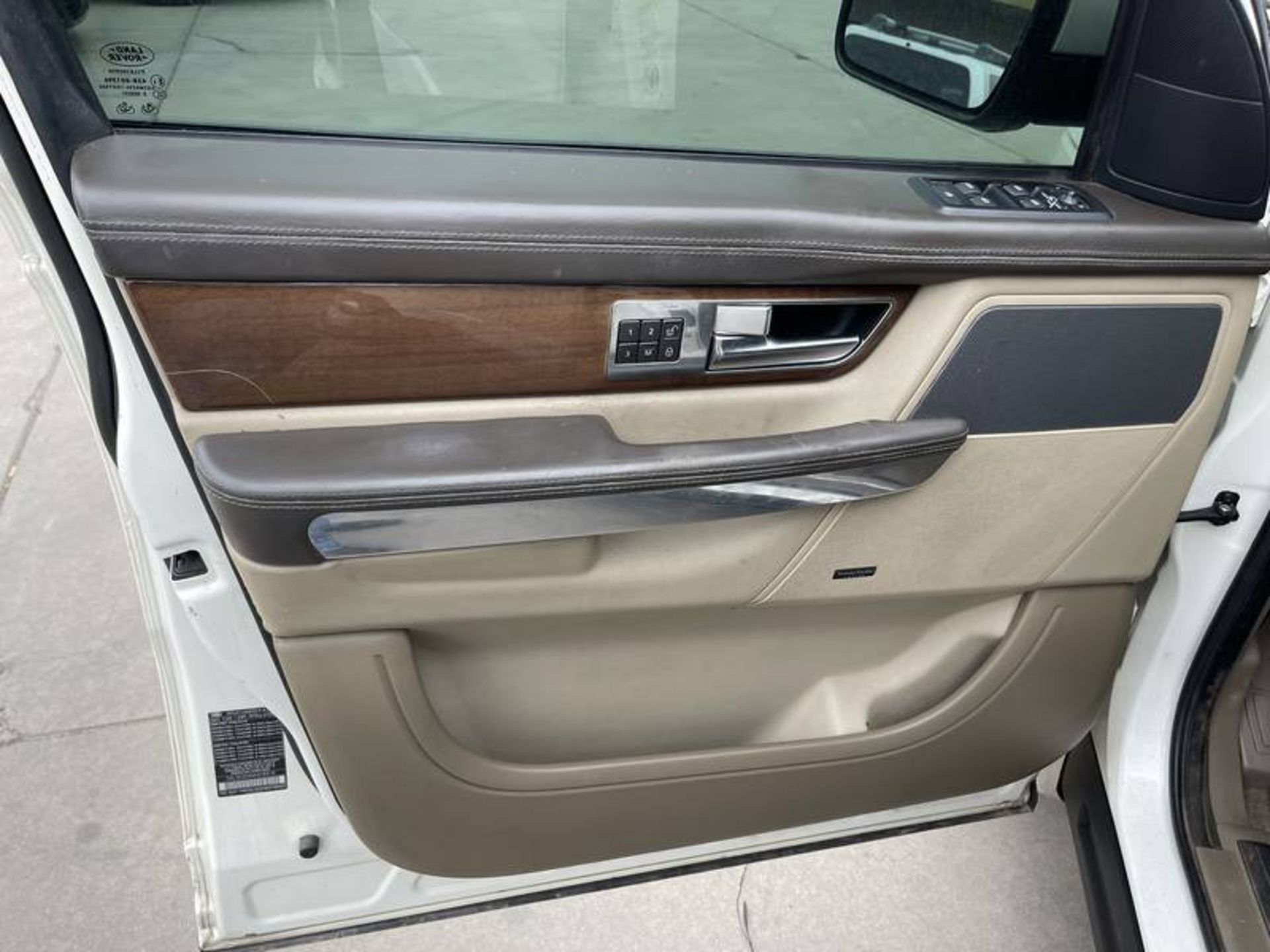 2010 Land Rover Range Rover Sport HSE 4 Door SUV - Image 12 of 40