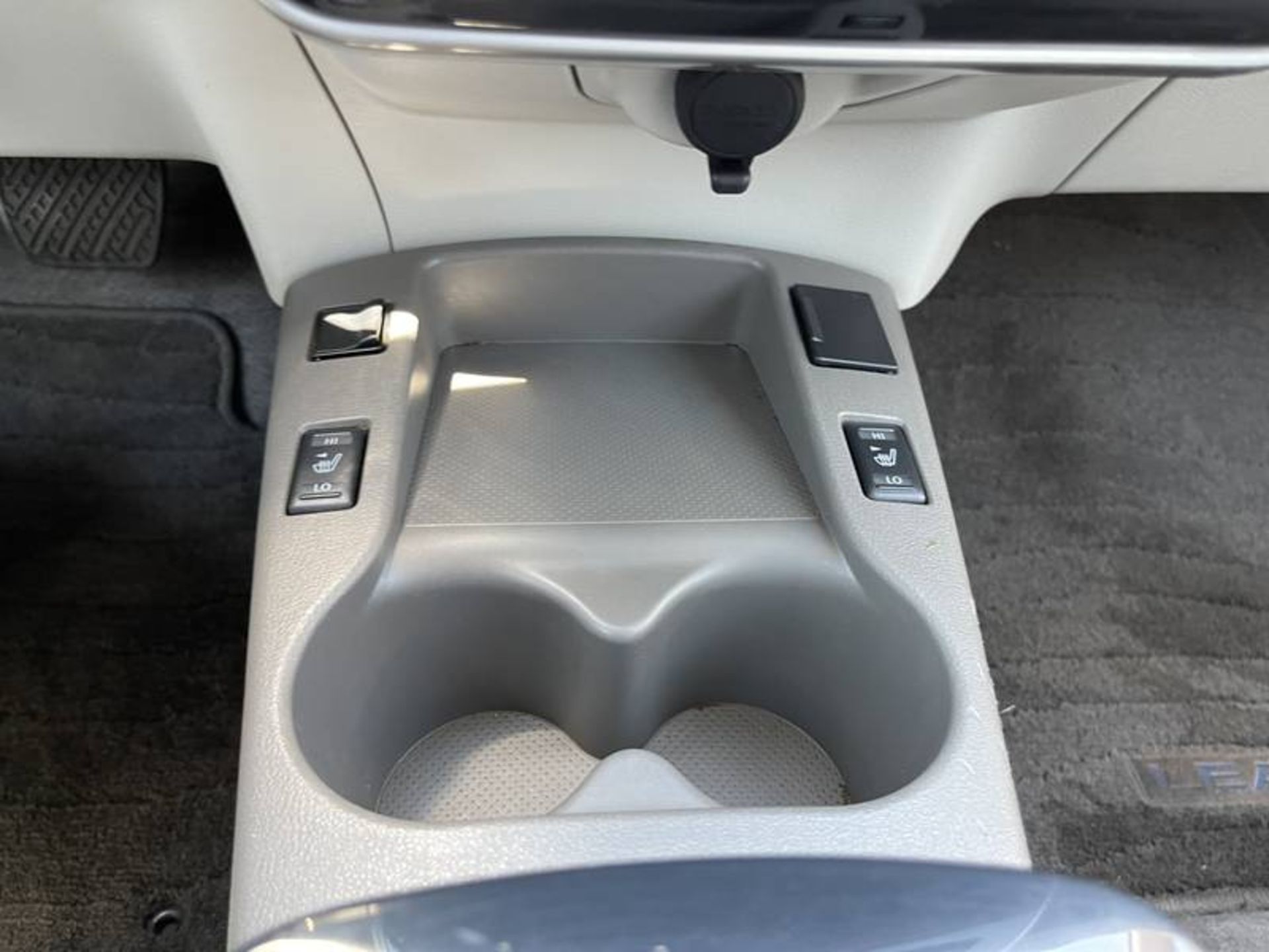 2012 Nissan LEAF 4 Door Hatchback - Image 31 of 40