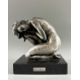 Mariani, Guido (1950-2021), Figur knieender Akt, silberfarbene Bronze, Studio 3 - Bild 1 aus 9