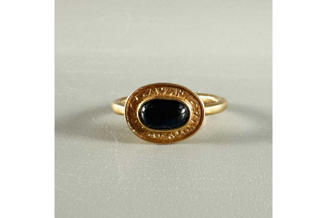 Ring Gold 750, dunkelblauer Stein (evtl. Saphir), Gewicht ca. 5,08 Gramm - Bild 1 aus 5