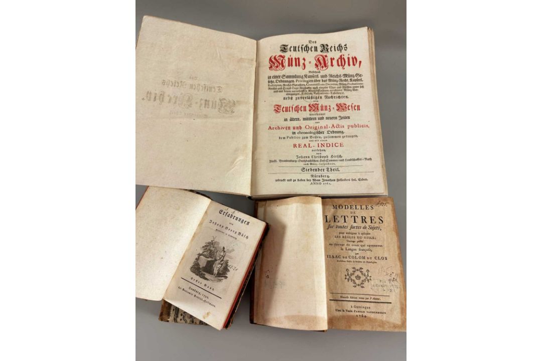 Konvolut 3 Bücher 1761 Des Teutschen Reichs Münz-Archiv, 1764 Modelles de Lettres, 1790 Büsch - Bild 3 aus 5