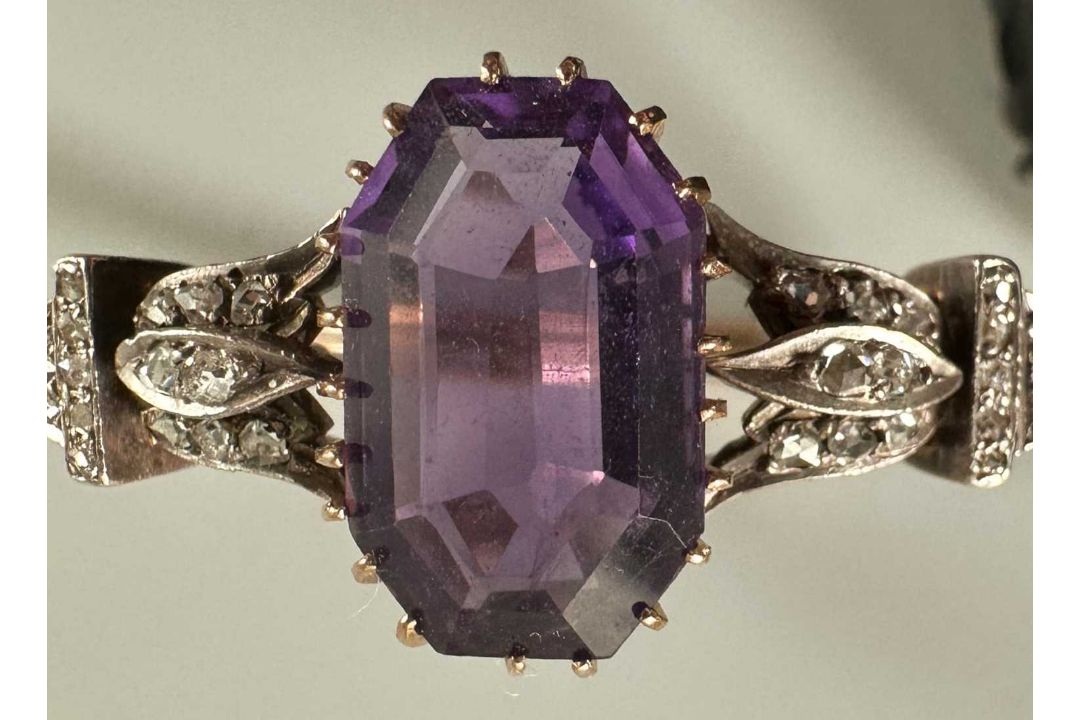 Armreif Gold 585 / 14 Karat, Antikschmuck, besetzt mit Amethyst und Diamanten, ca. 25,8 Gramm - Bild 6 aus 6