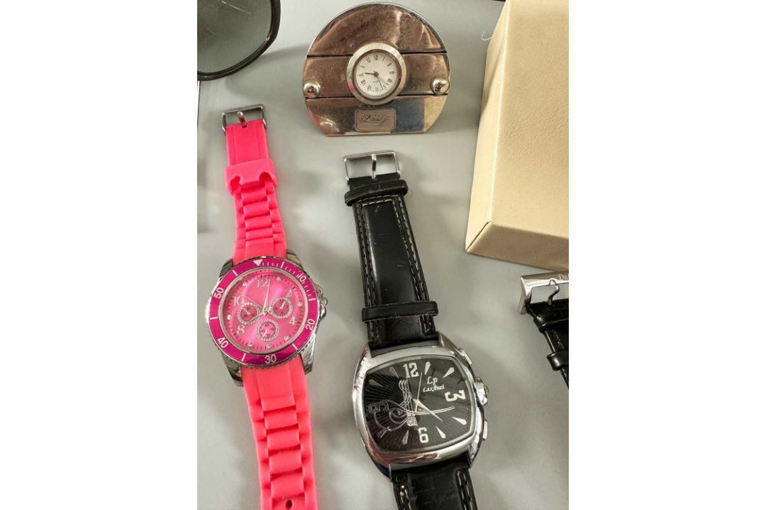 Konvolut: 2 Brillen u.a. Armani, 7 Armbanduhren u.a. Calvin Klein Police, Davidoff Uhr - Bild 3 aus 8