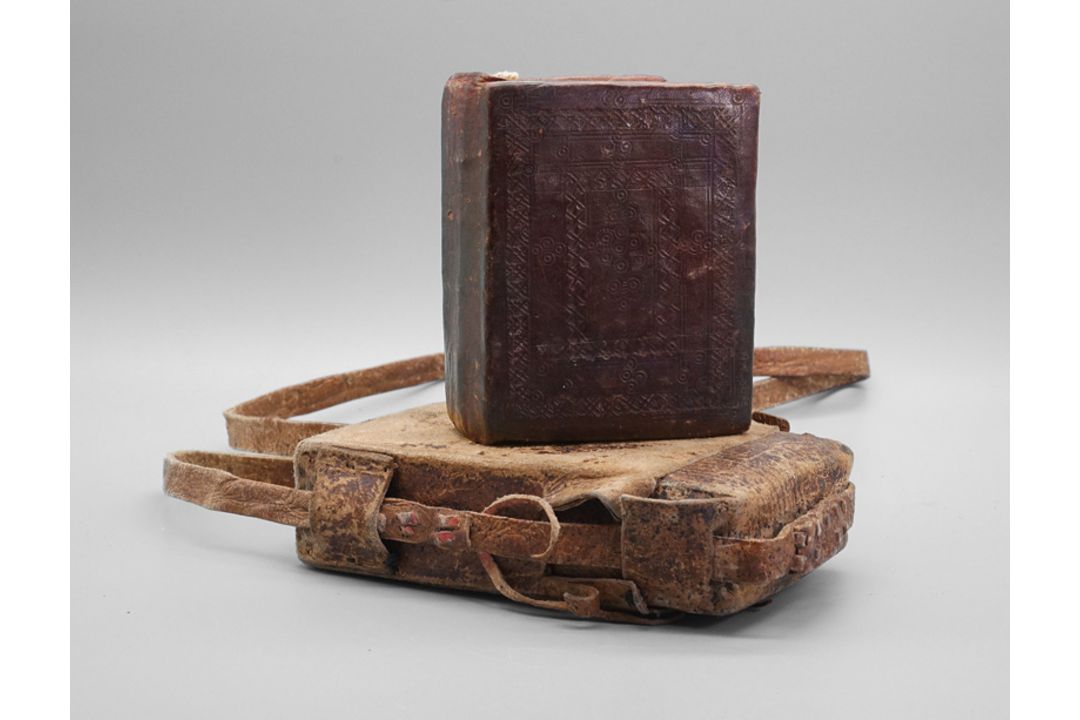 Taschenevangeliar: Ge'ez-Handschriften auf Pergament. Schwarze und rote Tin... - Bild 1 aus 3
