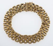A gold multi-link bracelet, oval links, concealed box clasp, length 20cm, 9ct gold,