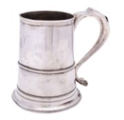 A George III English provincial silver mug by John Langlands I & John Robertson I, Newcastle 1783,