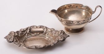 A silver bon-bon and a small silver crea