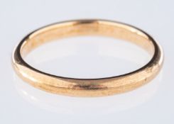 A D-shaped wedding band, unmarked & untested, size T1/2, 3.2grams.