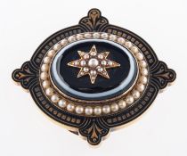 A Victorian mourning brooch,
