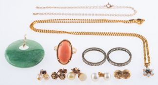 A mixed group of jewellery, including a flowerhead opal & sapphire pendant, marked 9ct,