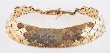 A Scandinavian three-colour articulated mesh bracelet,