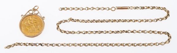 A George V 1913 half sovereign, in a 9ct yellow gold mount, UK hallmark, total gross weight 5.