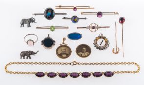 A mixed group of jewellery, to include