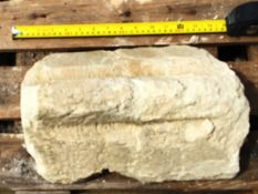 A king mullion 40cm long, 22cm wide, max depth 24cm.