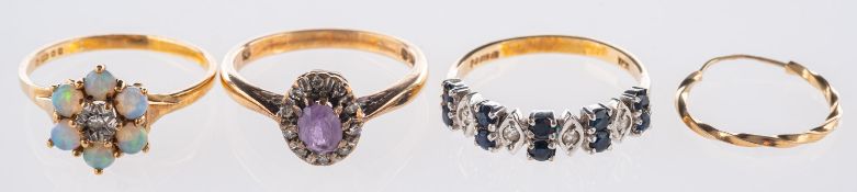 A mixed group of jewellery, to include a