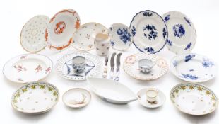 A mixed lot of Continental porcelain, 18th/19th century including plates,
