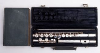 A Gemeinhardt M2S solid silver flute, serial number '404999' in a fitted case, weight 430g. 13.