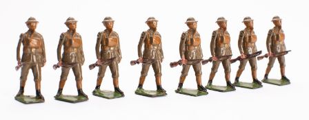 Britains toy soldiers, set 258, British Infantry at the trail with gas masks, 8 figures,