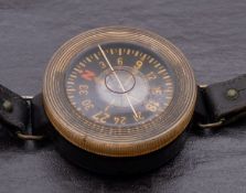 A WWII Luftwaffe Armband kompass, Type AK 39,