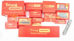 Tri-ang/Hornby OO/HO gouge. A collection of boxed rolling stock, an R.