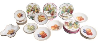 A Bavarian porcelain part dinner service