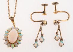 A group of three items of opal jewellery,