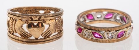 A group of two 9ct gold rings, including a 9ct yellow gold Claddagh ring, UK import mark,