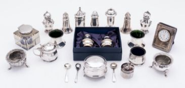 A mixed group of silver;