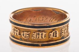 An 18ct gold Victorian memorial ring,