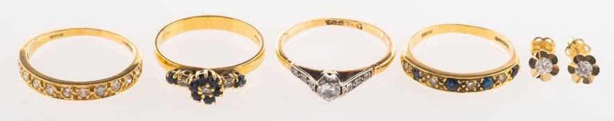 A mixed group of jewellery, including a pair of flowerhead studs set with paste stones, marked 9k,