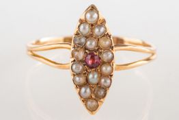 A 15ct gold Victorian ring,
