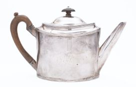 A George III silver tea pot by Thomas Wallis II, London 1798,