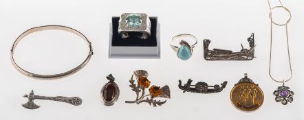 A mixed group of silver jewellery, to in